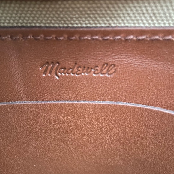 Madewell The Essential Bucket Tote - Soft Mahogany - Picture 9 of 12